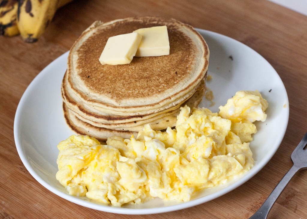 scrambled eggs and pancakes